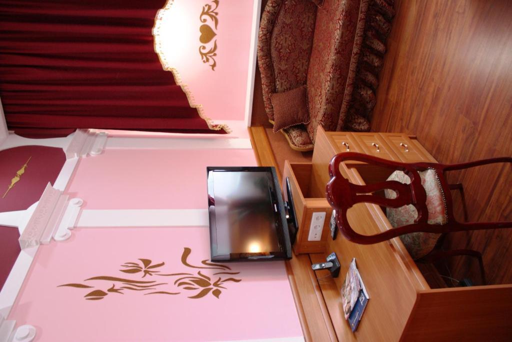 Volter Hotel Lemberg Zimmer foto